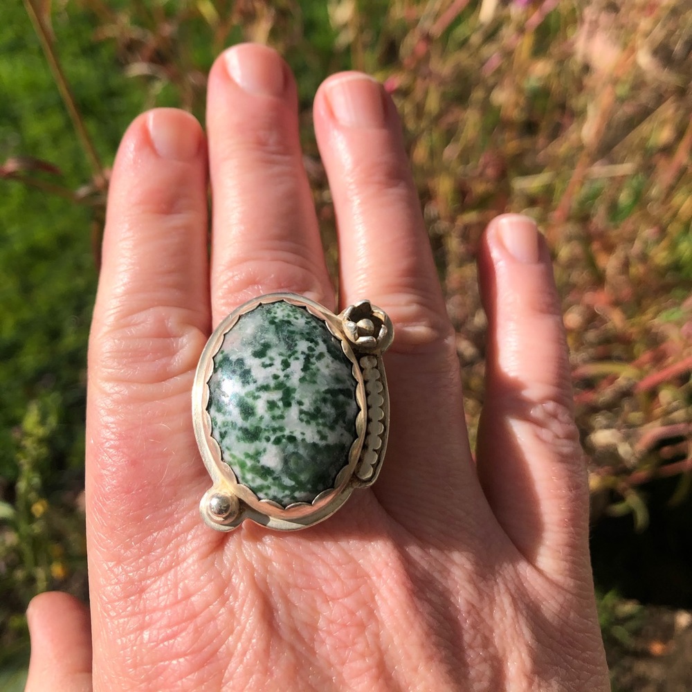 Gorgeous handmade tree agate ring 🌳